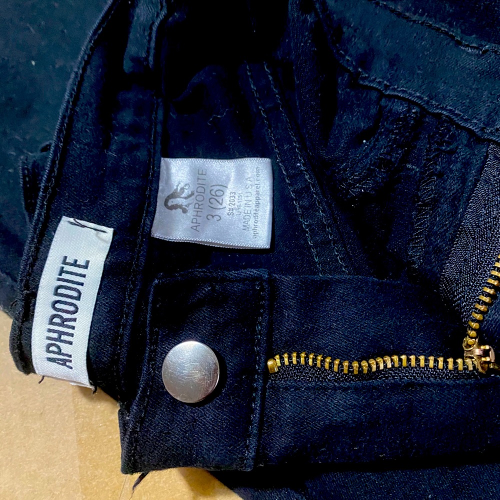 Distress jeans